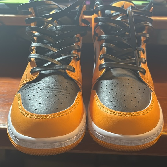 JORDAN ONES - Picture 4 of 7